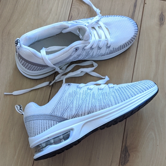 Running shoes - Picture 2 of 2